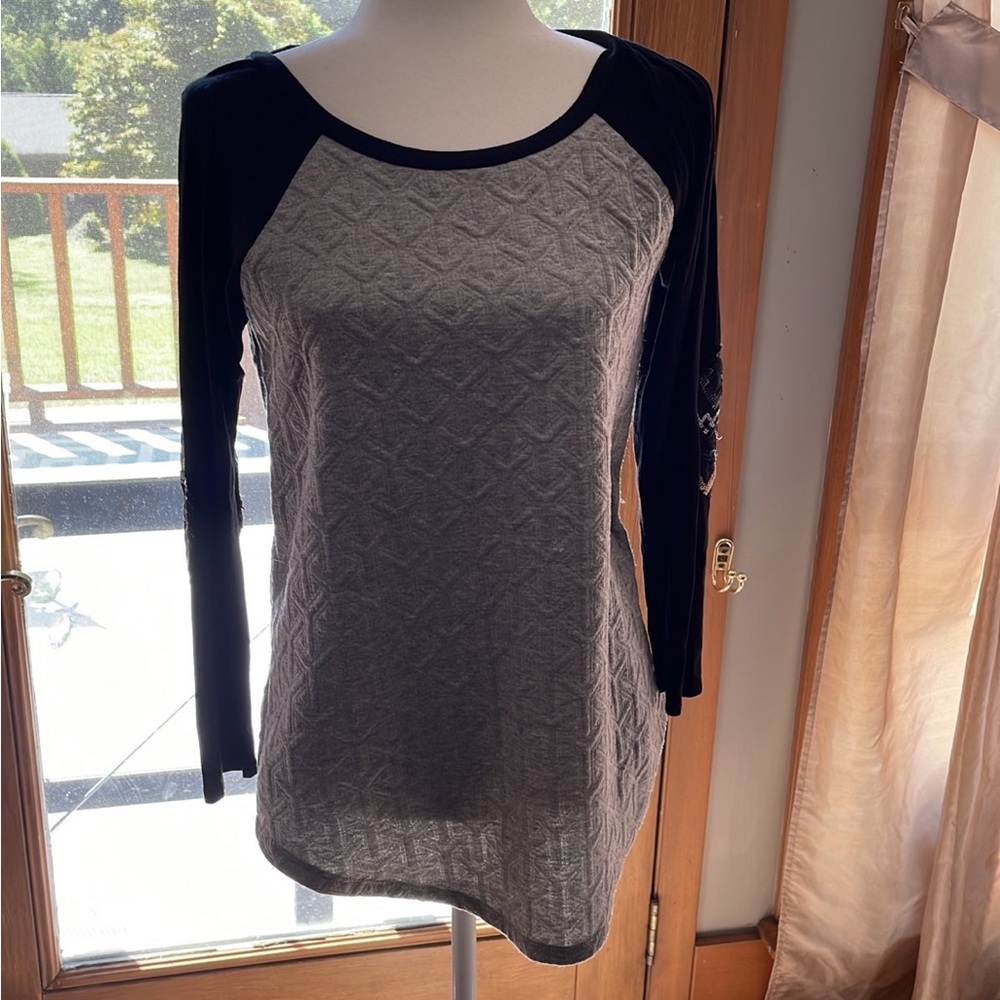 Women’s Sz Small Top